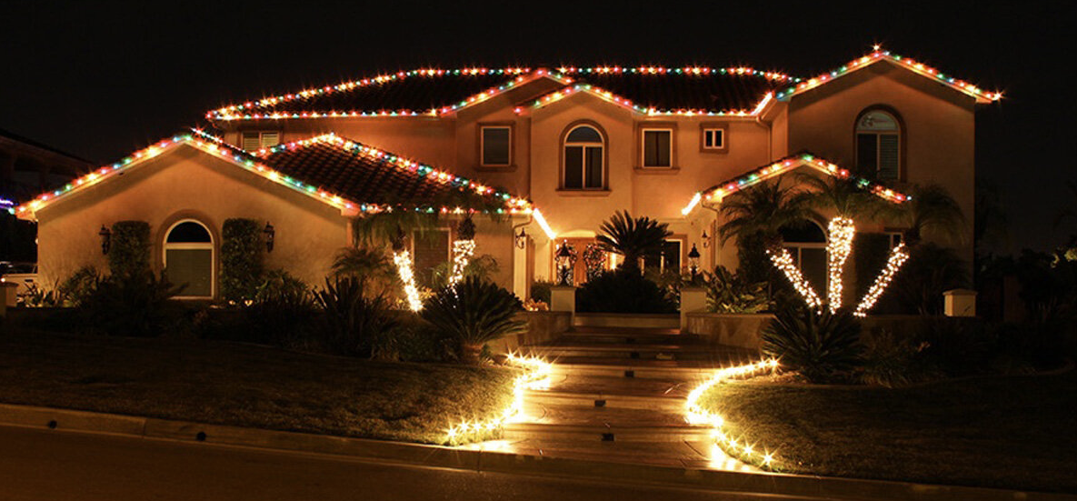 Commercial holiday lighting